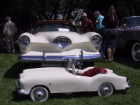 1954_Kaiser_Darrin_front.jpg